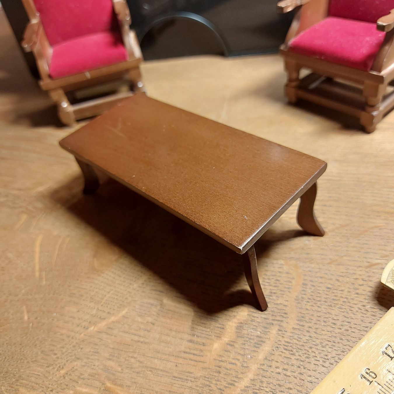 Puppenhäuser & -möbel: Puppenhausmöbel Sofa rot Miniatur Möbelstück – Gebraucht aus Schlieren von Svenja7 3