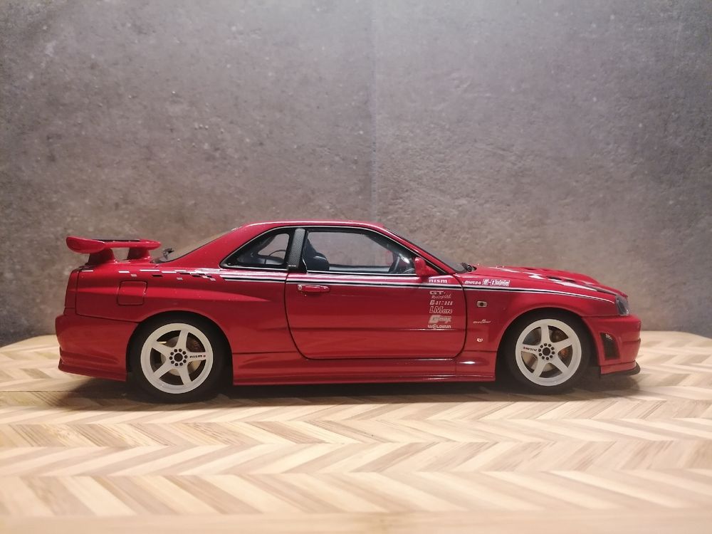 Nissan Skyline R34 GTR R1 R-Tune AutoArt 1:18 (Neu und originalverpackt ...