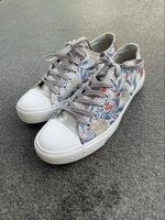Neuwertige Sneaker Converse floral gestickt,  Grösse 38