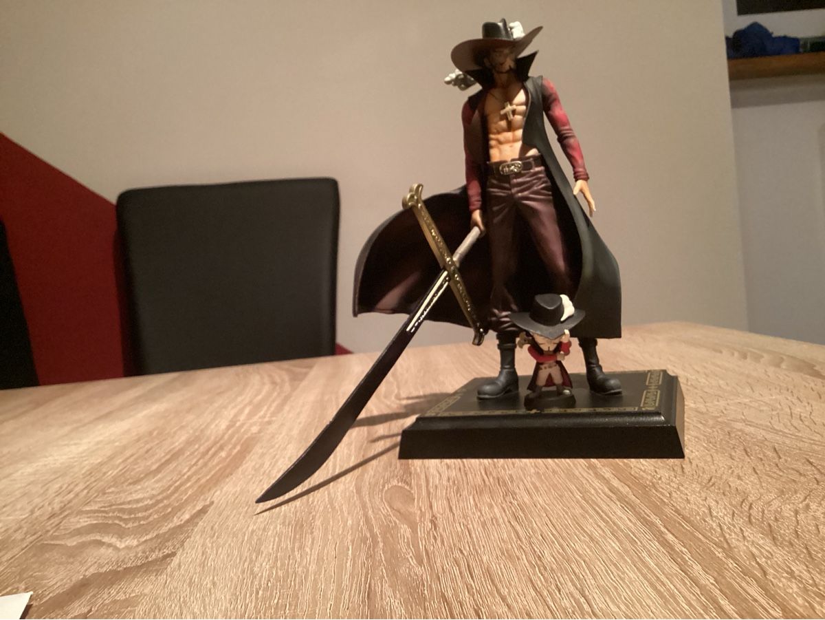 Statuette: Anime Figur von One Piece Mihawk – Usato da Grosshöchstetten venduto da Patrick172 3