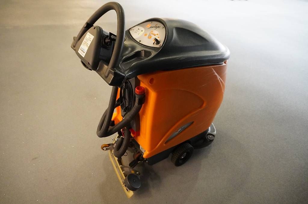 Tutte le macchine: Putzmaschine Taski Swingo 755B – Usato da Baden venduto da fitnesscenterbaden 2