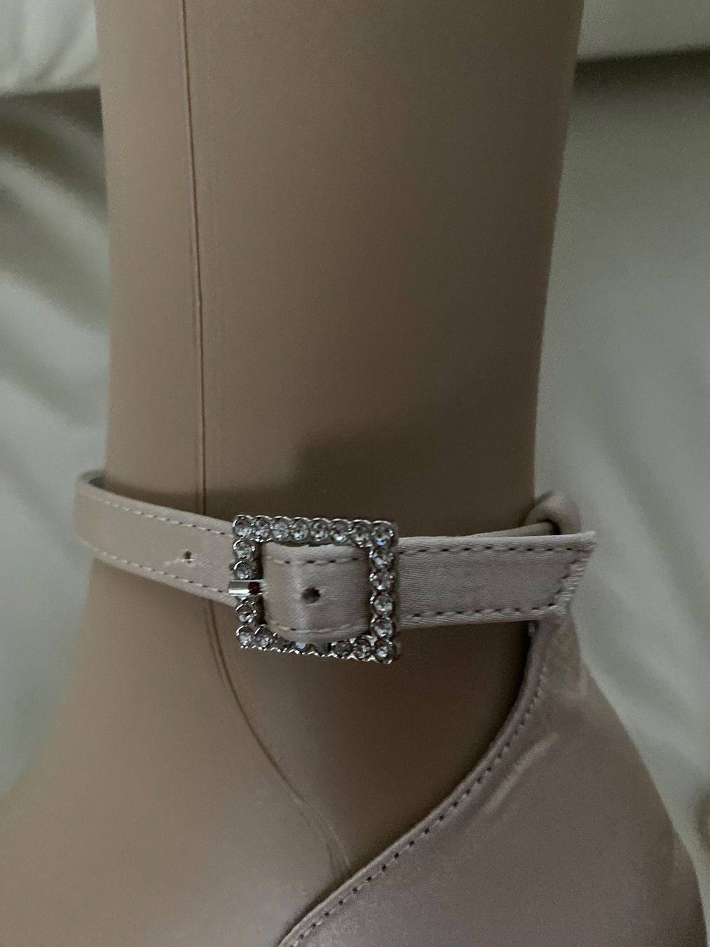 Scarpe da donna: Extravaganter edler Damenpumps mit Perlen, puder, Gr. 39 – Nuovo e nell'imballaggio originale da Winkel venduto da ferrari2022 4