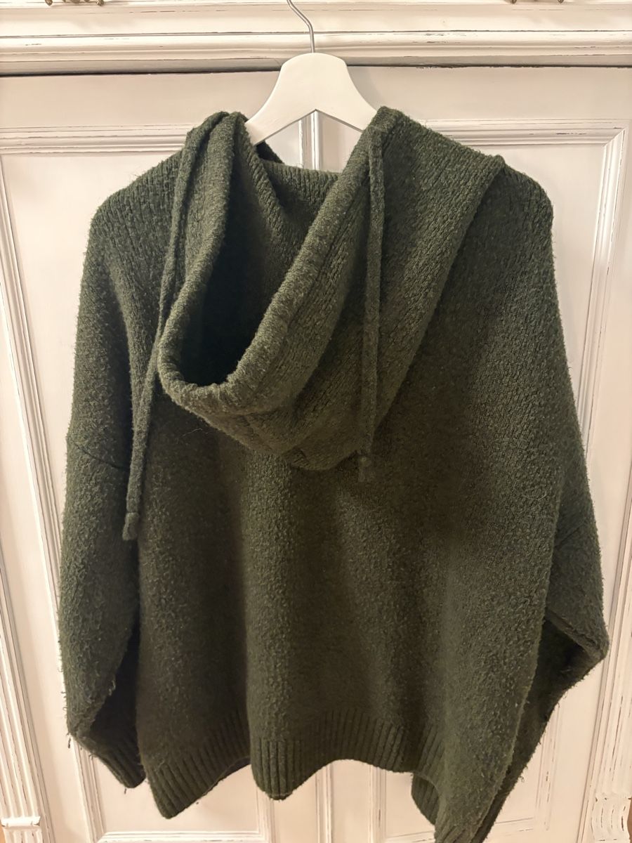 Pulls & Sweat-shirts: Comfy- oversized grüner Pullover Hoodie, Grösse L/XL – D'occasion à Steffisburg par Gretchenfrage 1