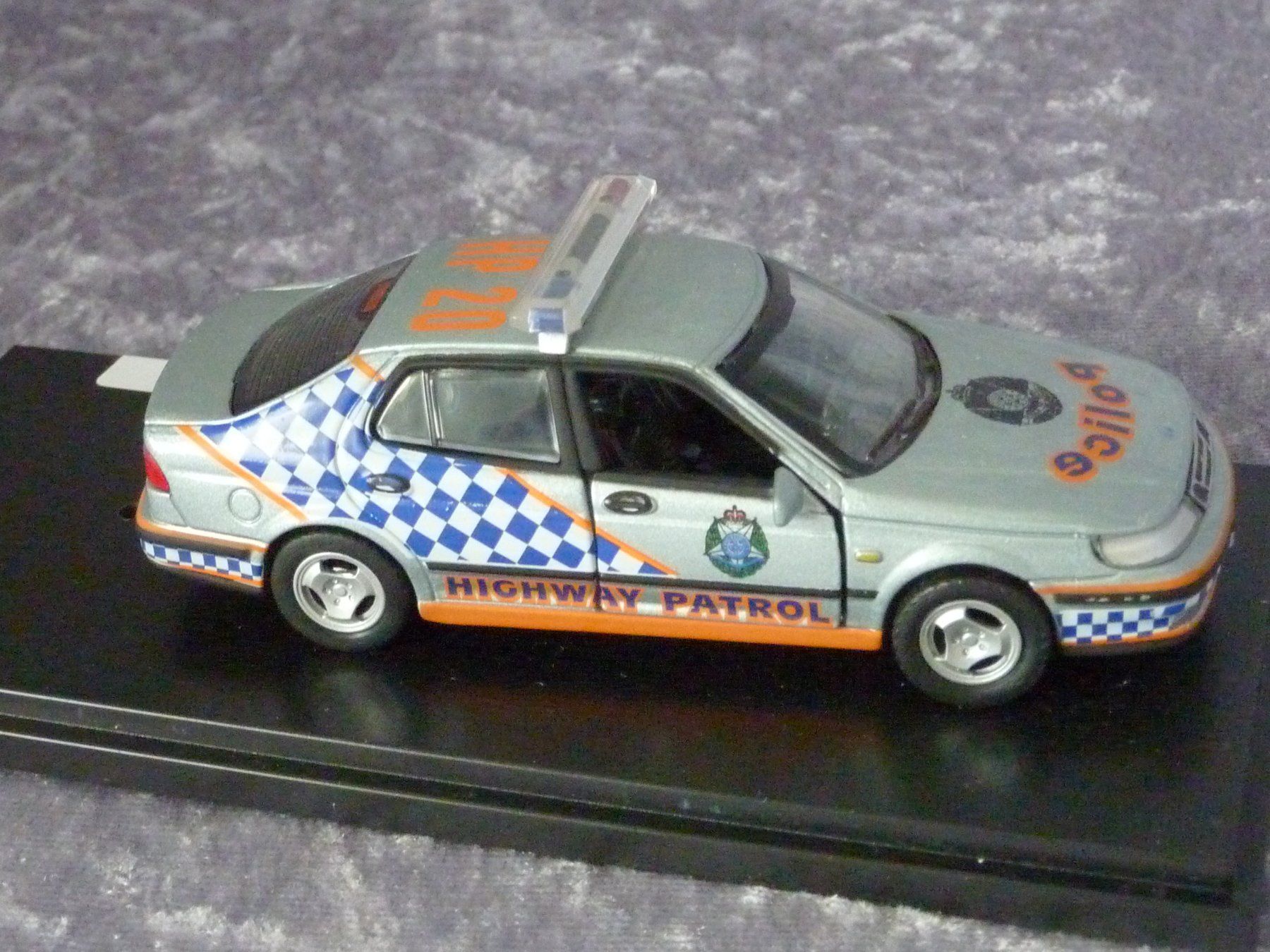 Saab Modellautos: Saab 9-5 Police 1:43 – Neu (gemäss Beschreibung) aus Dürrenäsch von modellautos4you 5