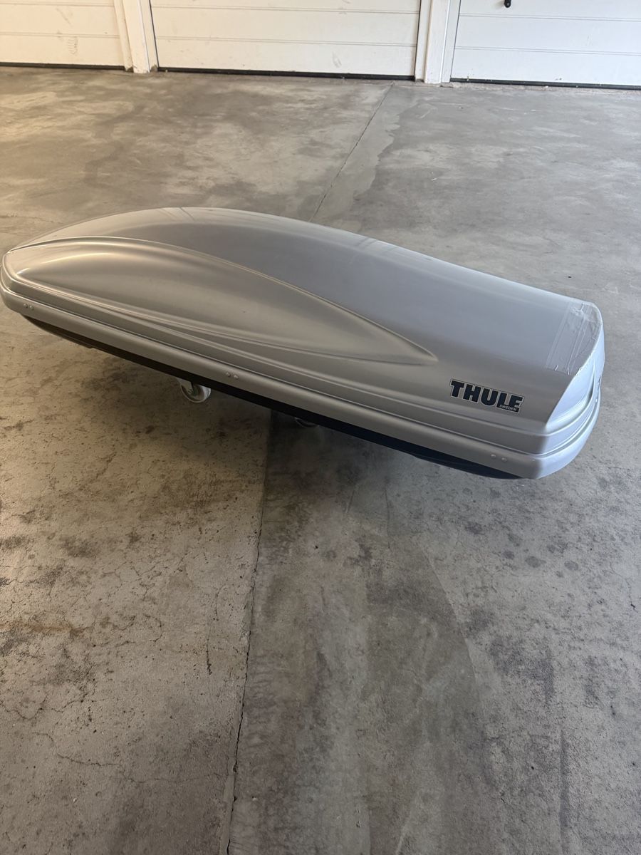 Thule Coffres de toit: Dachbox Thule Atlantis 600 silber  – D'occasion à Dietikon par ermfam9