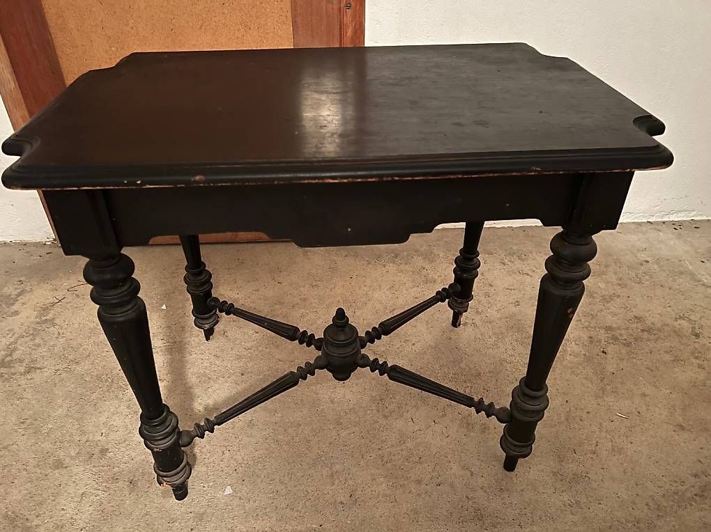 Schreibtische: Bureau ancien – Gebraucht aus St-Aubin FR von car_kc5b 1