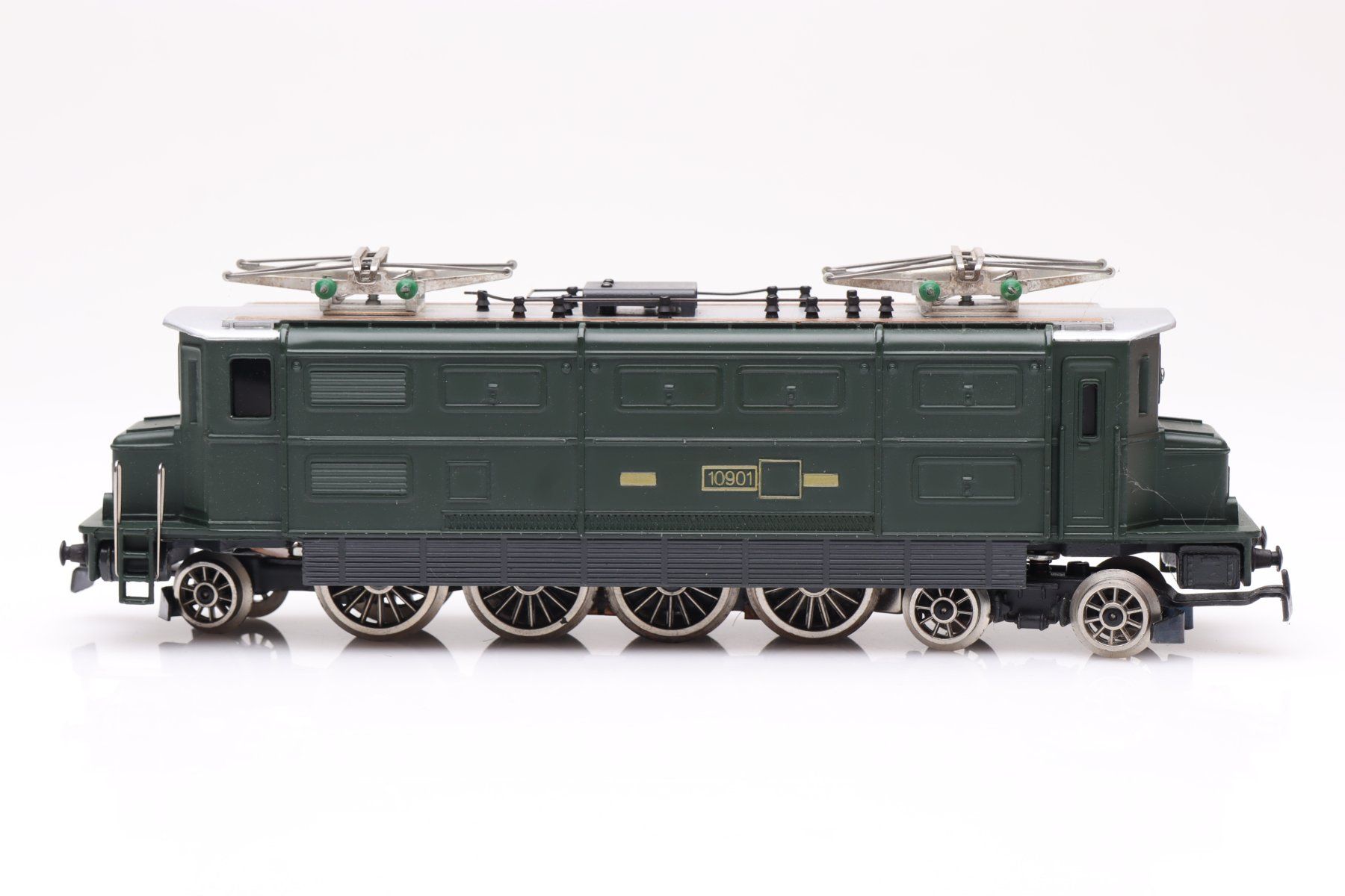Hag Modellini di ferrovie: Hag 141 SBB Ae 4/7 E-Lok DC Digital, H0 – Nuovo (secondo la descrizione) da Ried (Muotathal) venduto da Modellbahn.swiss 2