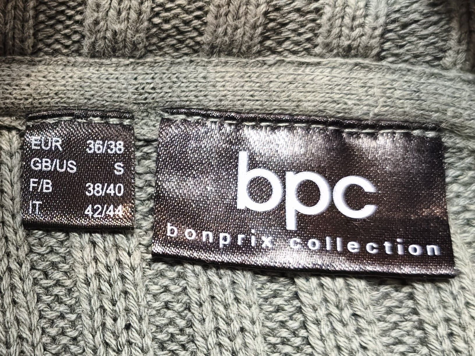 Pulls & Sweat-shirts: Damen Pullover BPC gerippt grün Baumwolle Grösse S – Neuf (Voir description) à Emmetten par SecondhandSiska 3