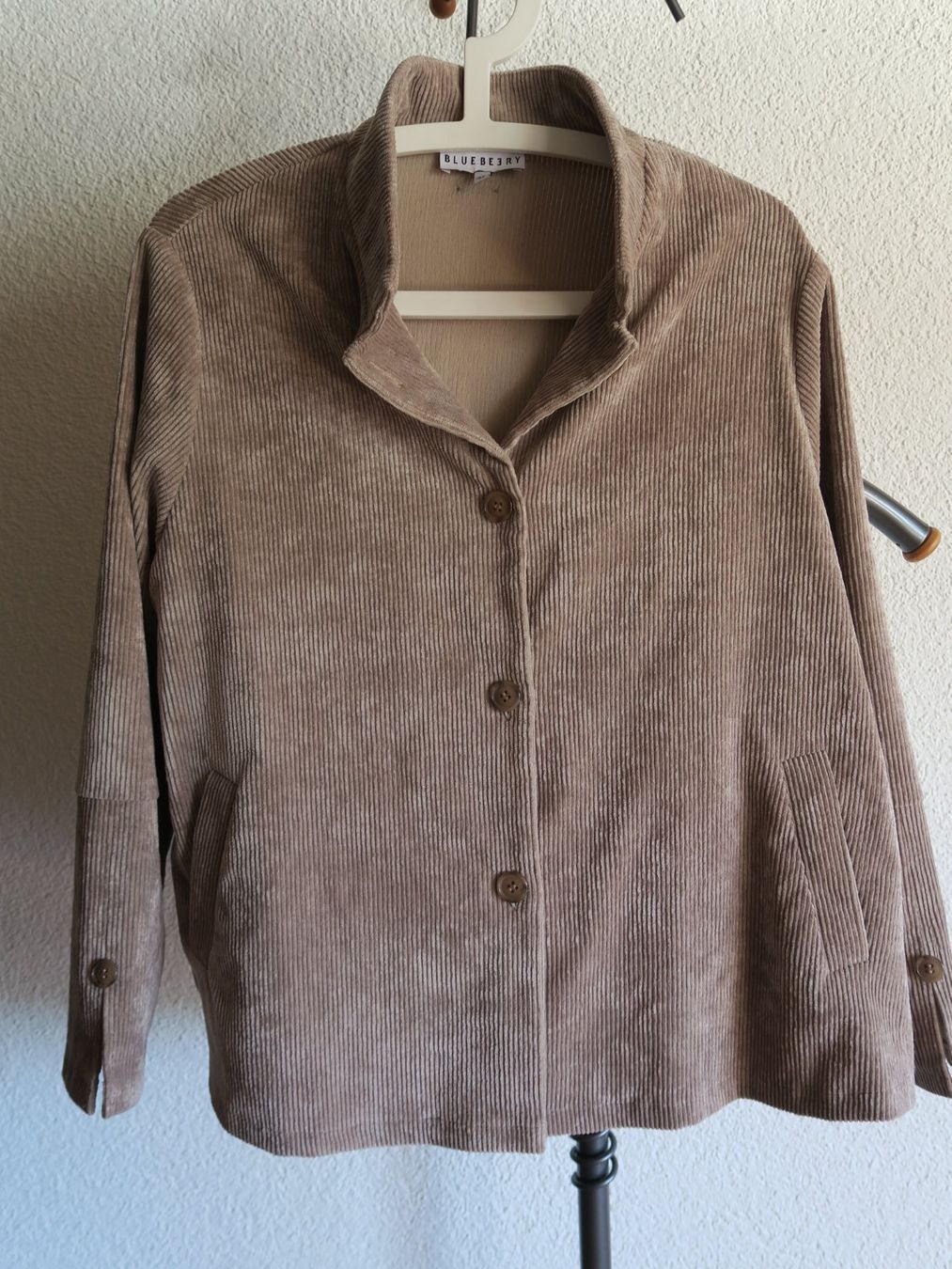 Giacche: Bluebeery Cord Jacket - Gr. 40 - top Zustand! – Nuovo (secondo la descrizione) da Siebnen venduto da MarenSchweiz