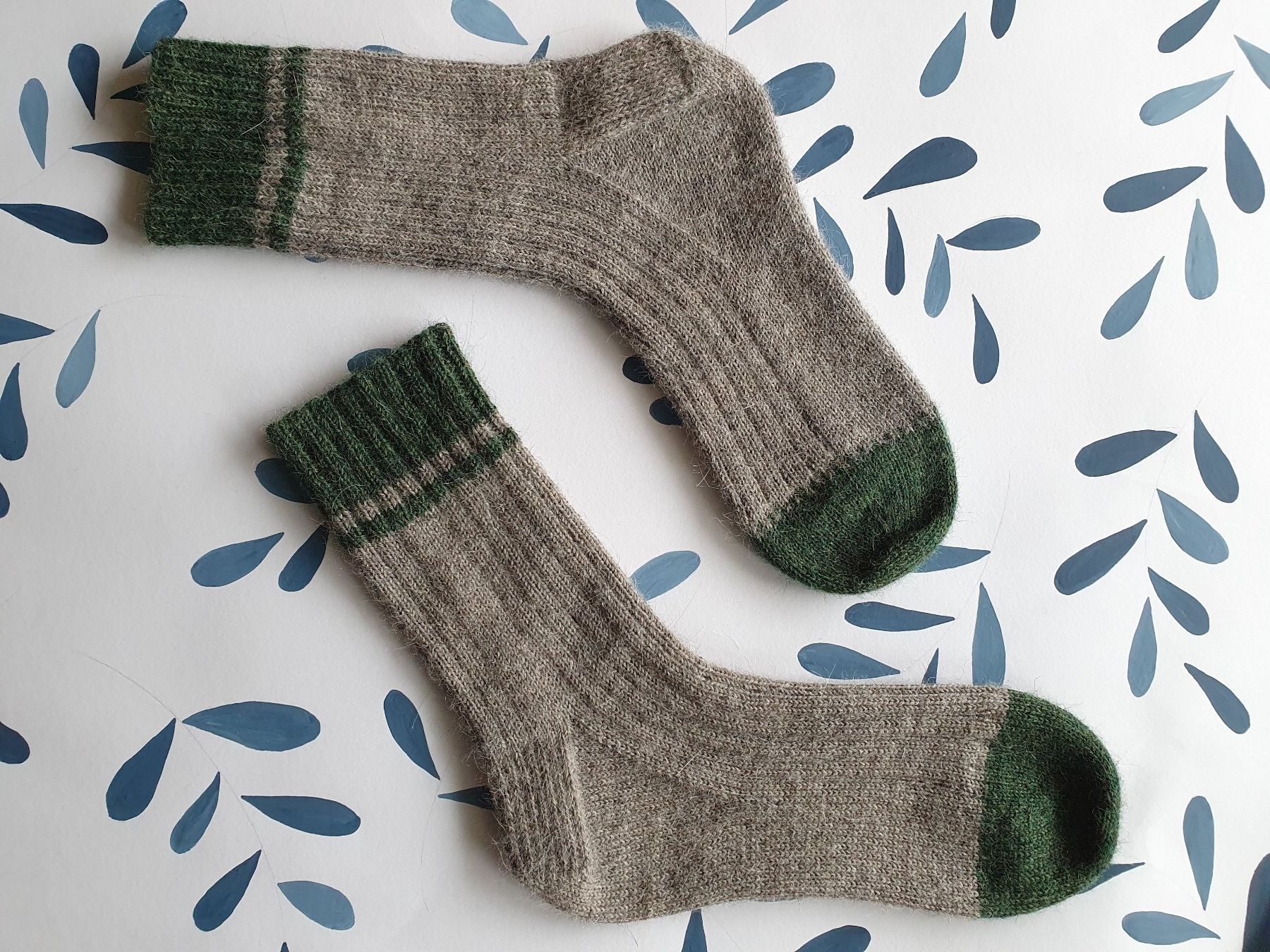 Calze: Handgestrickte Socken, Gr. 38, Wollsocken, Geschenk – Nuovo e nell'imballaggio originale da Neunkirch venduto da Sandramay 3