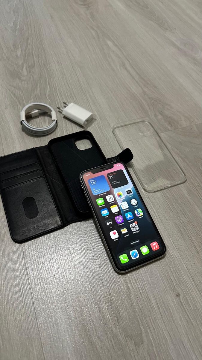 Apple Telefoni cellulari / Smartphones: iPhone 11 128GB – Usato da FRIBOURG venduto da Oliveira94