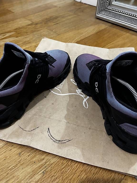 Scarpe da uomo: On Limited Edition  – Usato da Basel venduto da thorfromabove 2