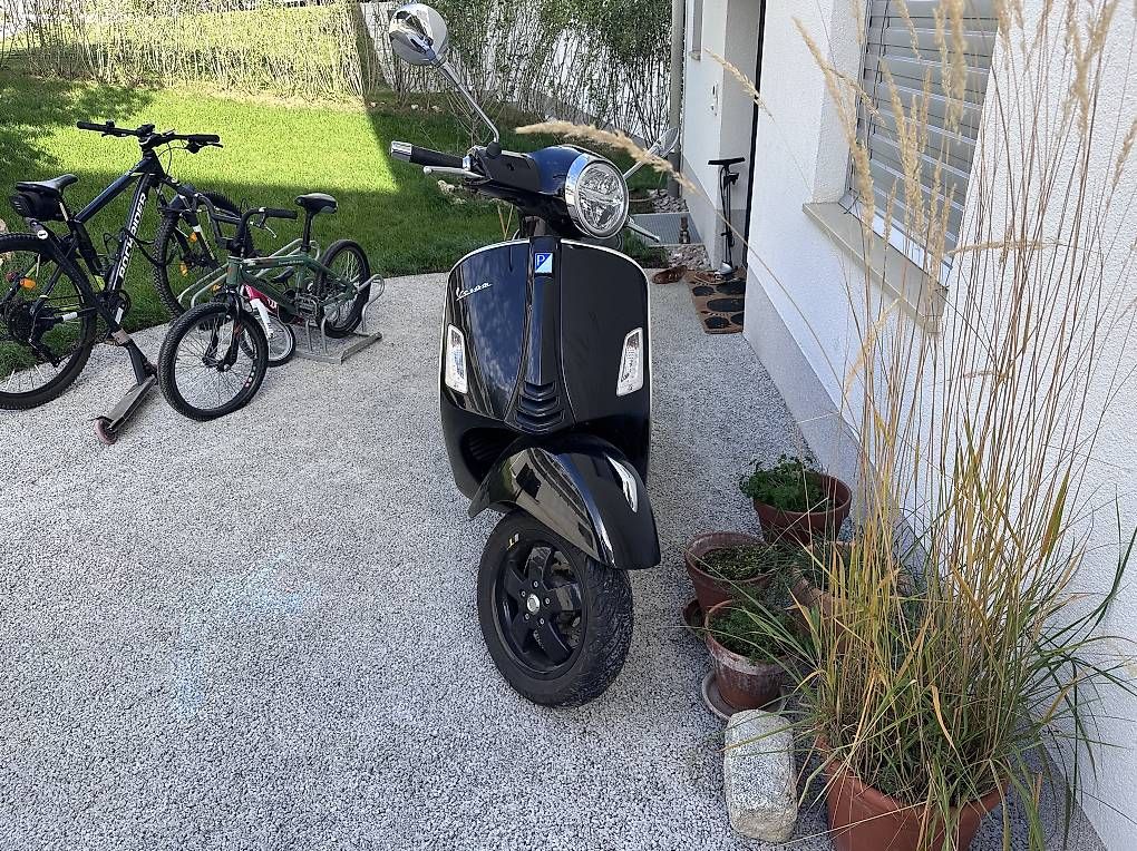 Scooters: Vespa GTS SuperTech 2019 – Gebraucht aus Grellingen von egl_7r5g 2