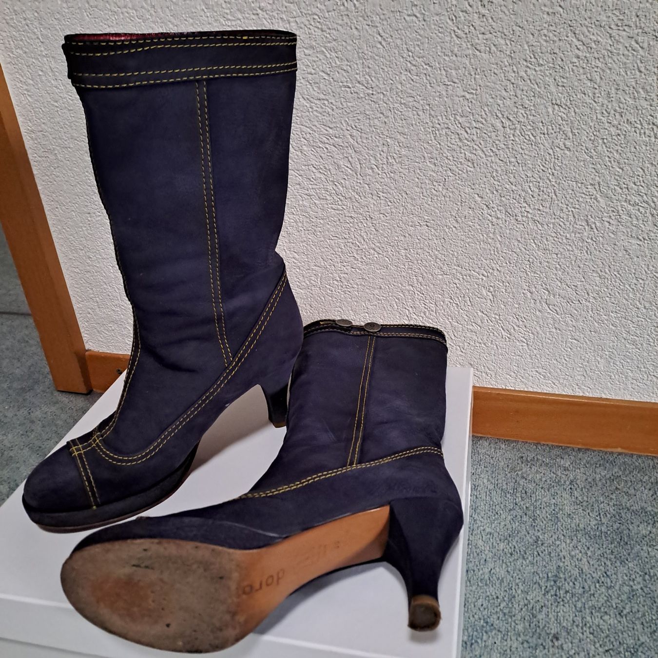 Damenschuhe: Winter Stiefel Gr. 38, violet, NP 279.-- – Gebraucht aus Frauenfeld von Andadaa 2