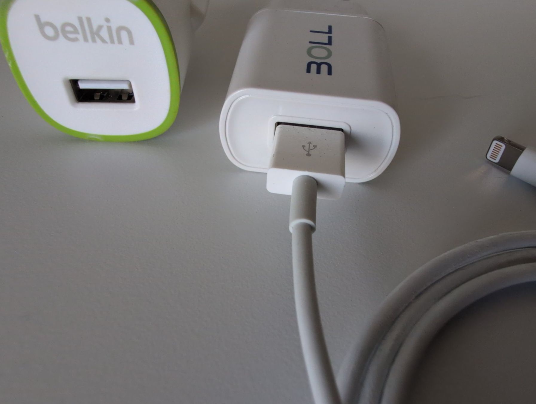 Caricabatterie: 2x USB-Ladegerät + Lightning-Kabel (iPhone) – Set – Nuovo (secondo la descrizione) da Langendorf venduto da Theo2540 1