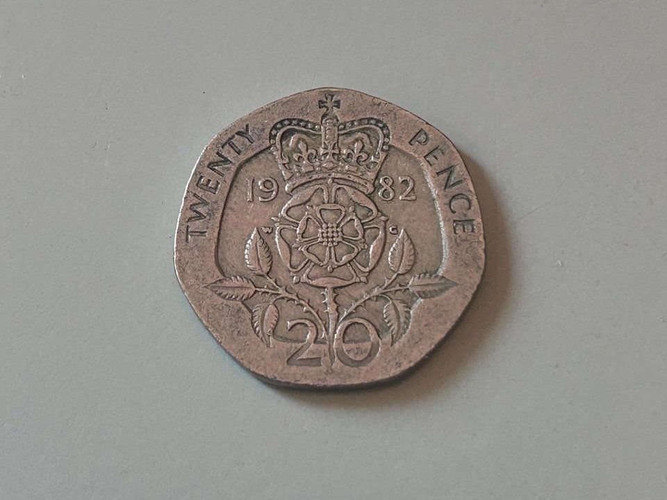 Tutti le monete: 20 pence 1982 – Usato da Giubiasco venduto da LorisVale