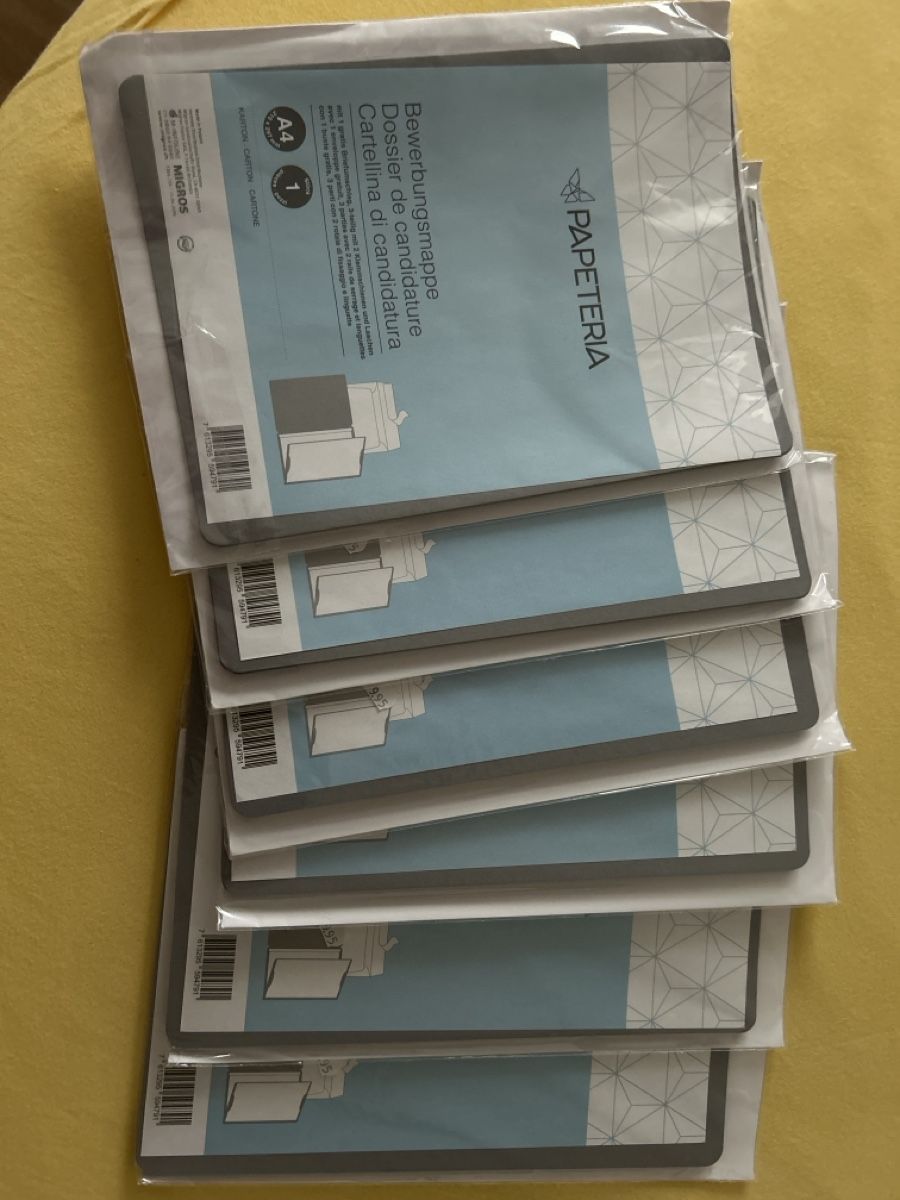 Classeurs: 6. Stück Bewerbungsmappe – Neuf (Voir description) à Triengen par zomavesu