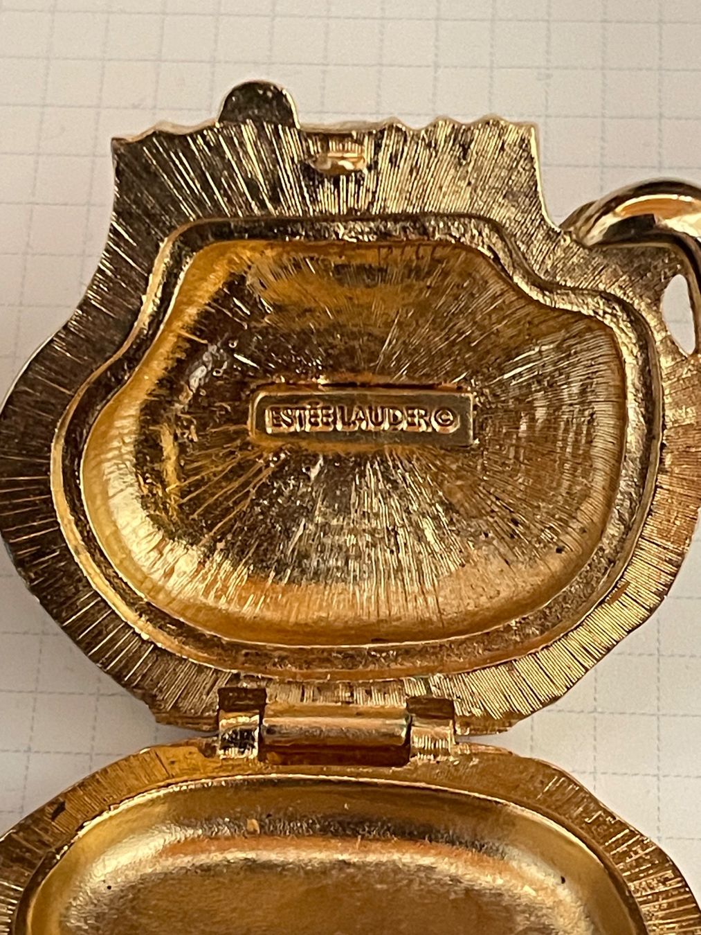 Estée Lauder Flaconi: Seltenes Sammlerstück Estee Lauder Elephant Compact Solid – Usato da Winterthur venduto da moschtli20 3