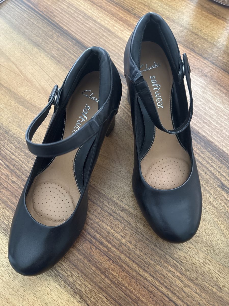 Clarks Scarpe da donna: Clarks Halbschuhe, schwarz, Gr. 6, neuwertig – Usato da Küssnacht am Rigi venduto da Honeggler