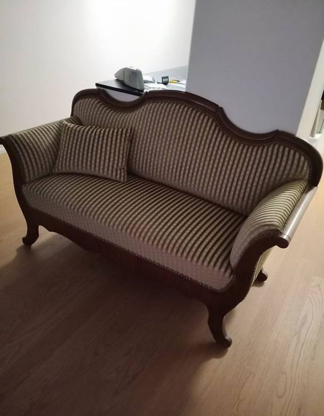 Divani: Louis Philippe Canapé – Nuovo (secondo la descrizione) da Liebefeld venduto da ang_2hq8
