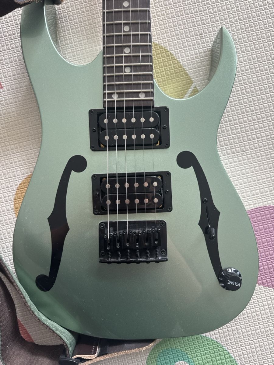 Ibanez Musikinstrumente: Ibanez Mikro PGN Electric Guitar – Gebraucht aus Zug von axx3l 1
