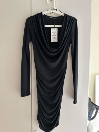 Zara Kleid, schwarz, Grösse M, neu mit Etikett!