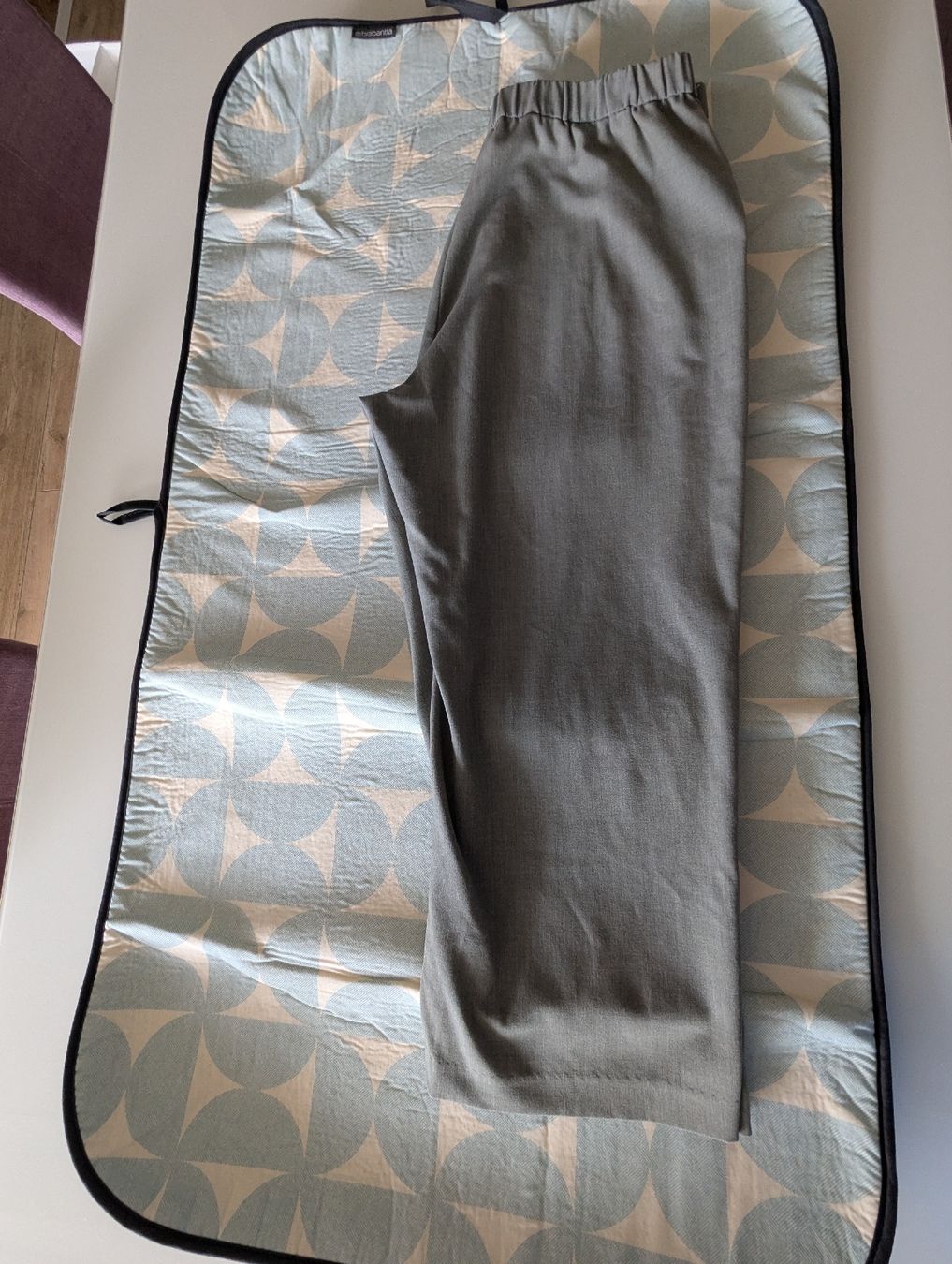 Pantaloni: Bequeme Stoffhose von Croft & Barrow – Usato da Seengen venduto da sam_x5tk 4