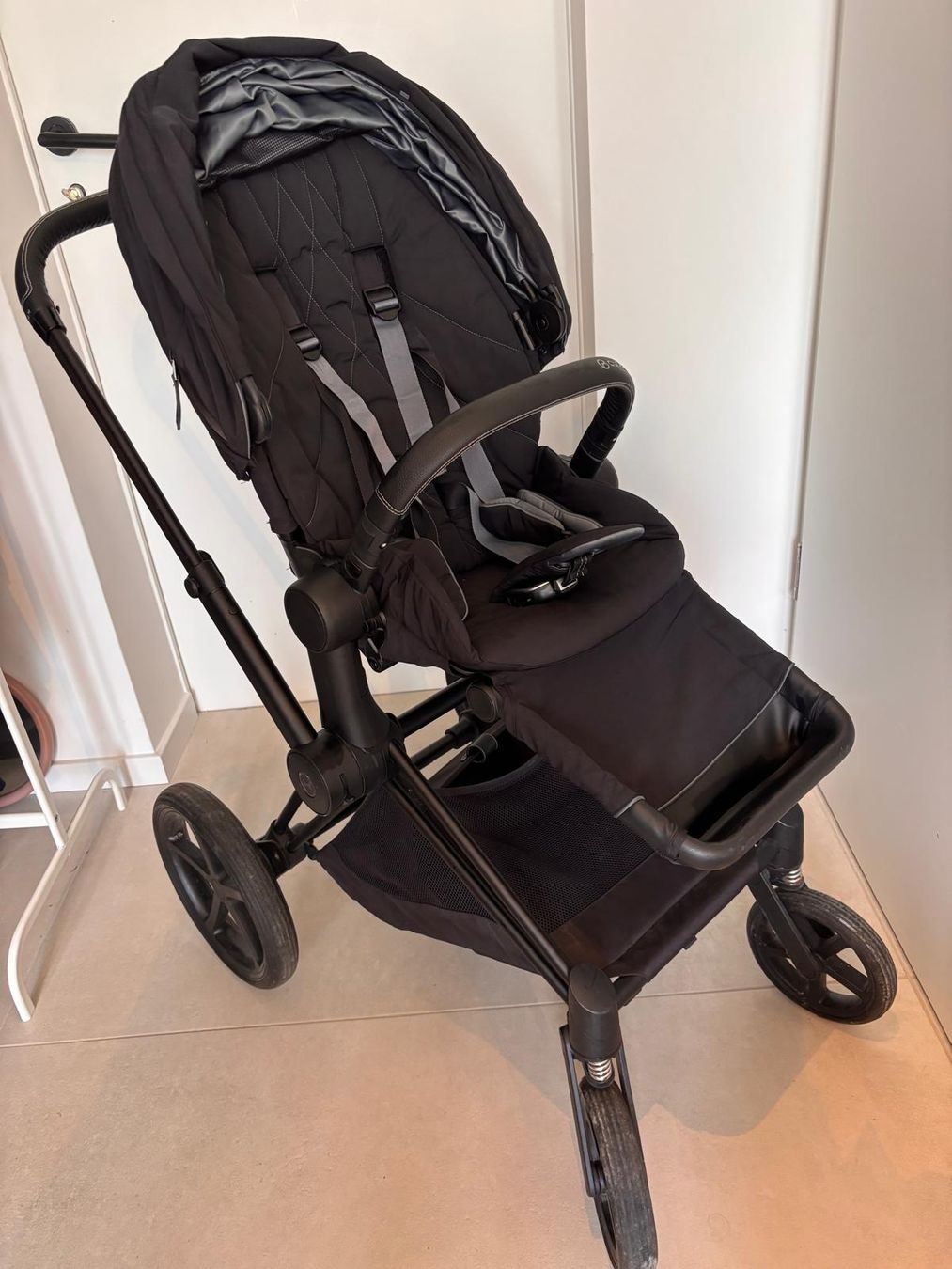 Cybex Kinderwagen: Poussette Cybex Priam – Gebraucht aus La Chaux-de-Fonds von luc_88zy 1