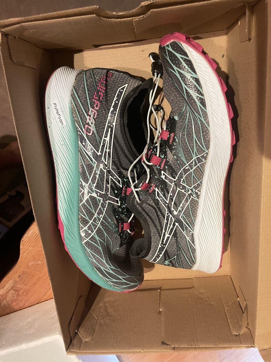 Asics Damenschuhe: Laufschuhe Asics 40.5 Noosa Tri 12 – Gebraucht aus Root von the_yh7l 1