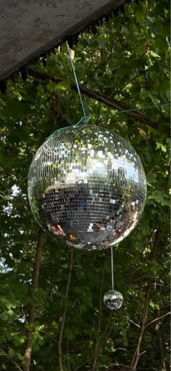 Tutte le decorazioni: Discokugel ca. 90cm Durchmesser – Usato da Zürich venduto da jjjb21777 1