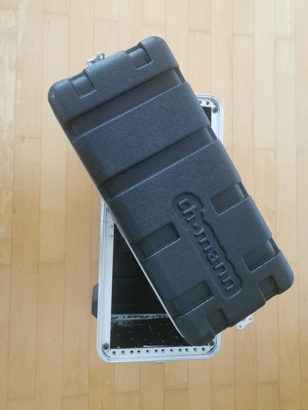 Sonstiges Zubehör: Thomann Rack Case 4U Shallow – Gebraucht aus Speicher von joreim 3