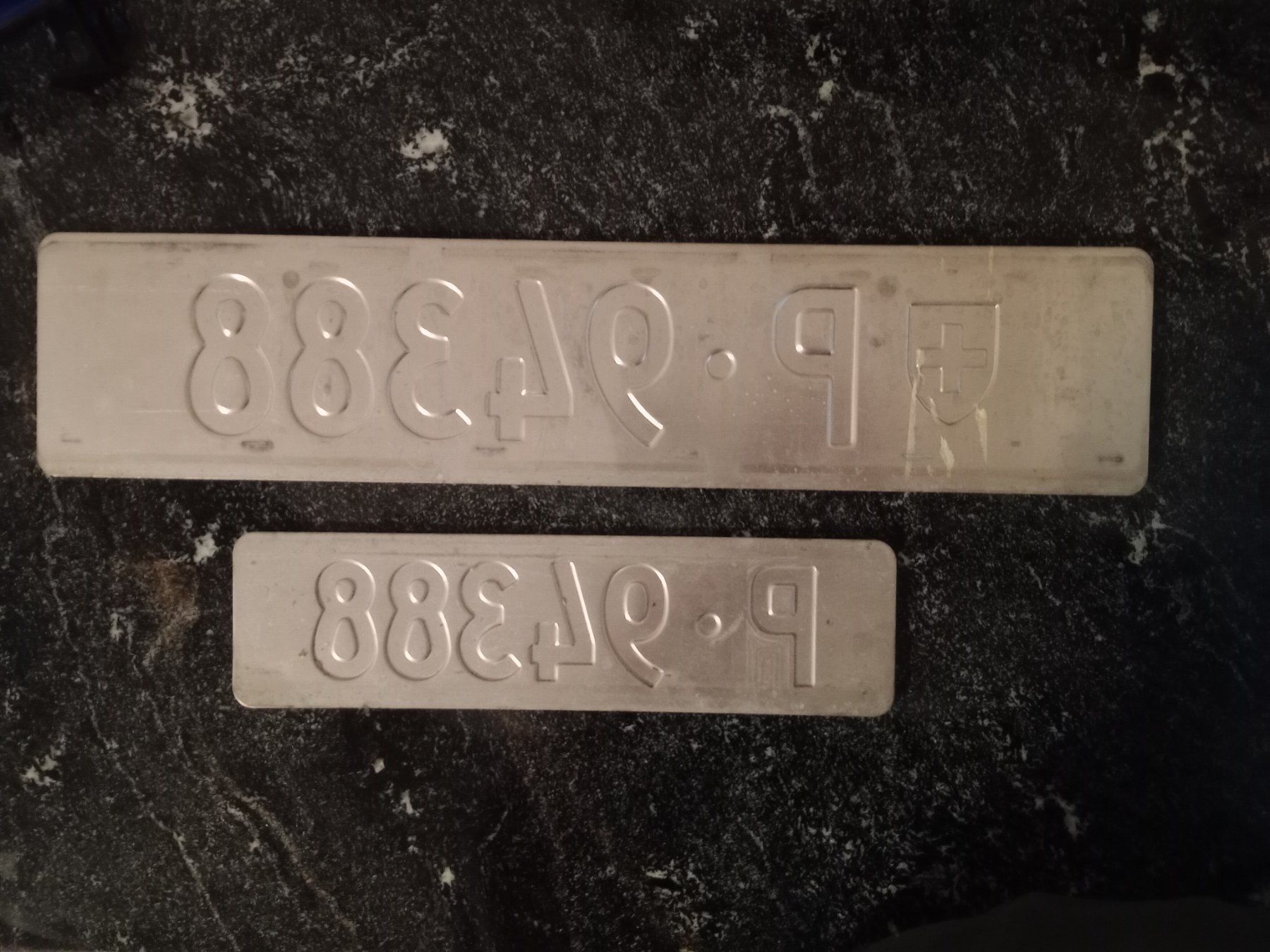 Insegne: 2x Nummernschild PTT Post ausrangiert 94388 – Usato da Küttigen venduto da Melisch1000 1