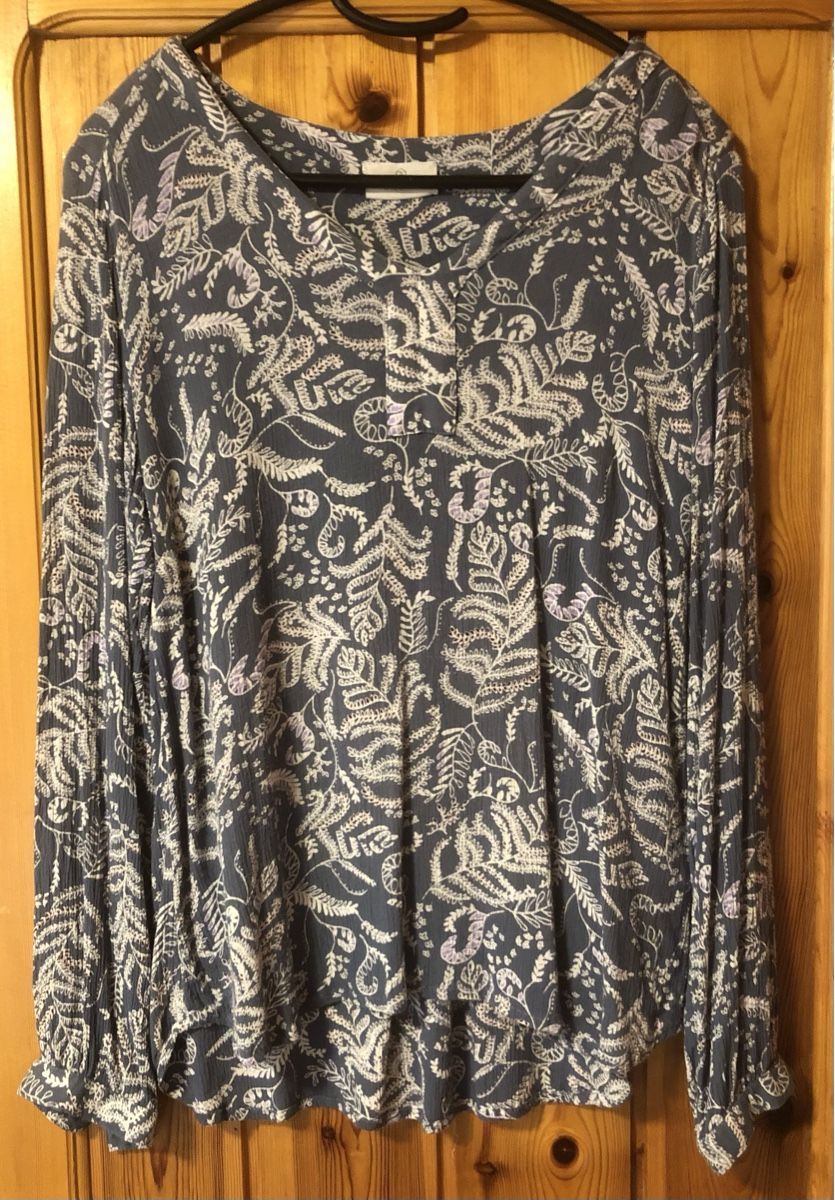Blusen: BLUSE von Kaffe, Gr.40 – Gebraucht aus Mühlebach (Goms) von chr_q6d8
