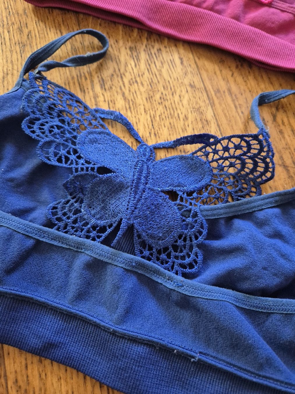 Sonstige Unterwäsche: Lot de 3 brassières papillon taille S – Gebraucht aus Yverdon-les-Bains von somiou 2