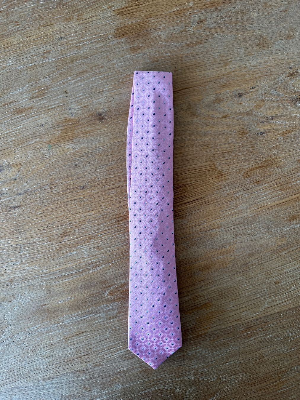 Cravates: Krawatte pink, gemustert – D'occasion à Zofingen par ALUMO