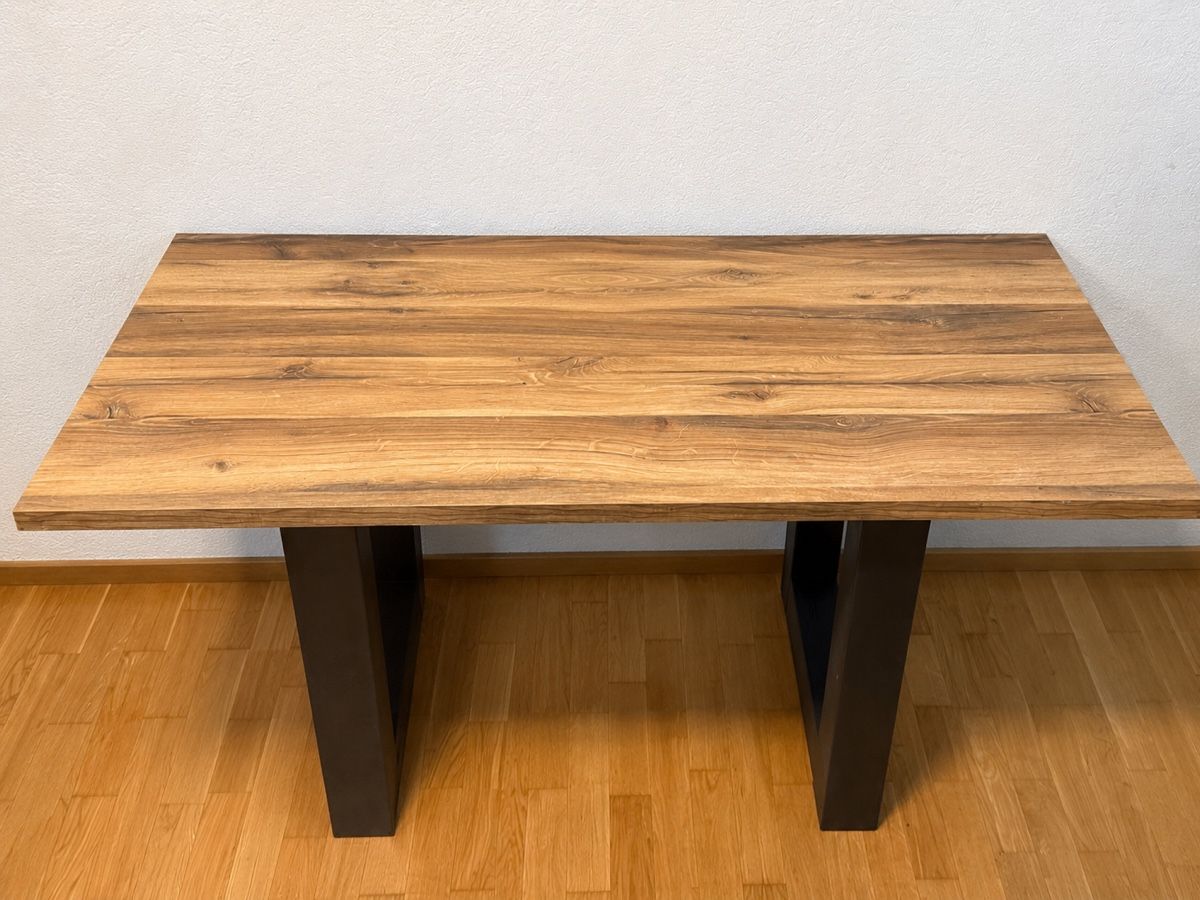 Tavoli: Esstisch 140x70 Eiche/schwarz – Usato da Burgdorf venduto da lar_v9t6
