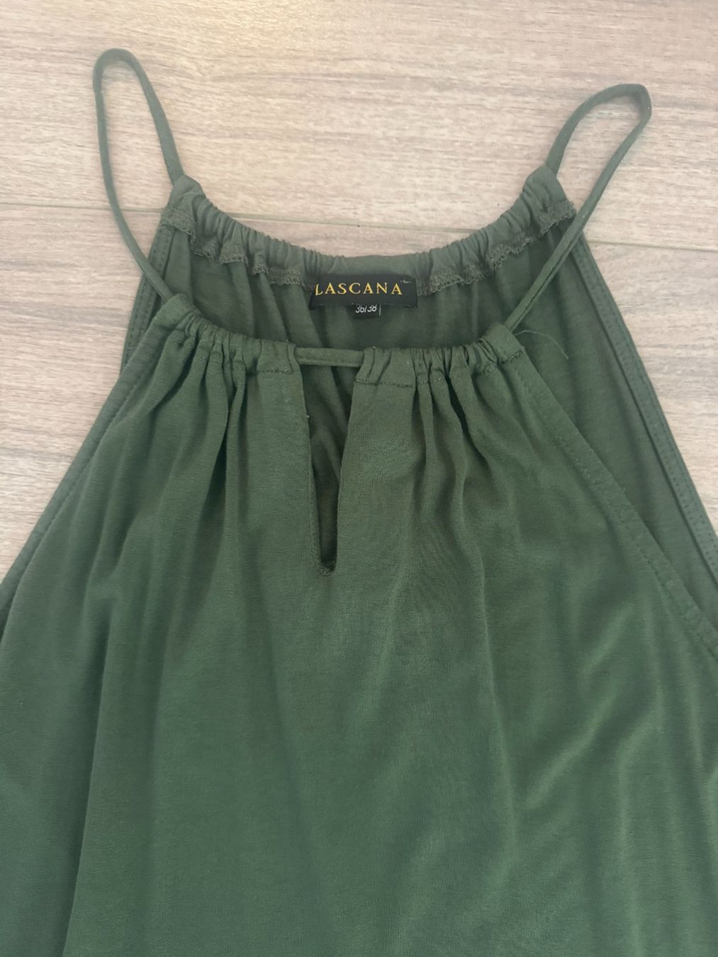 Lascana Top: Oberteil LASCANA Gr. 36/38 olive – Usato da Bonstetten venduto da VCLS 1