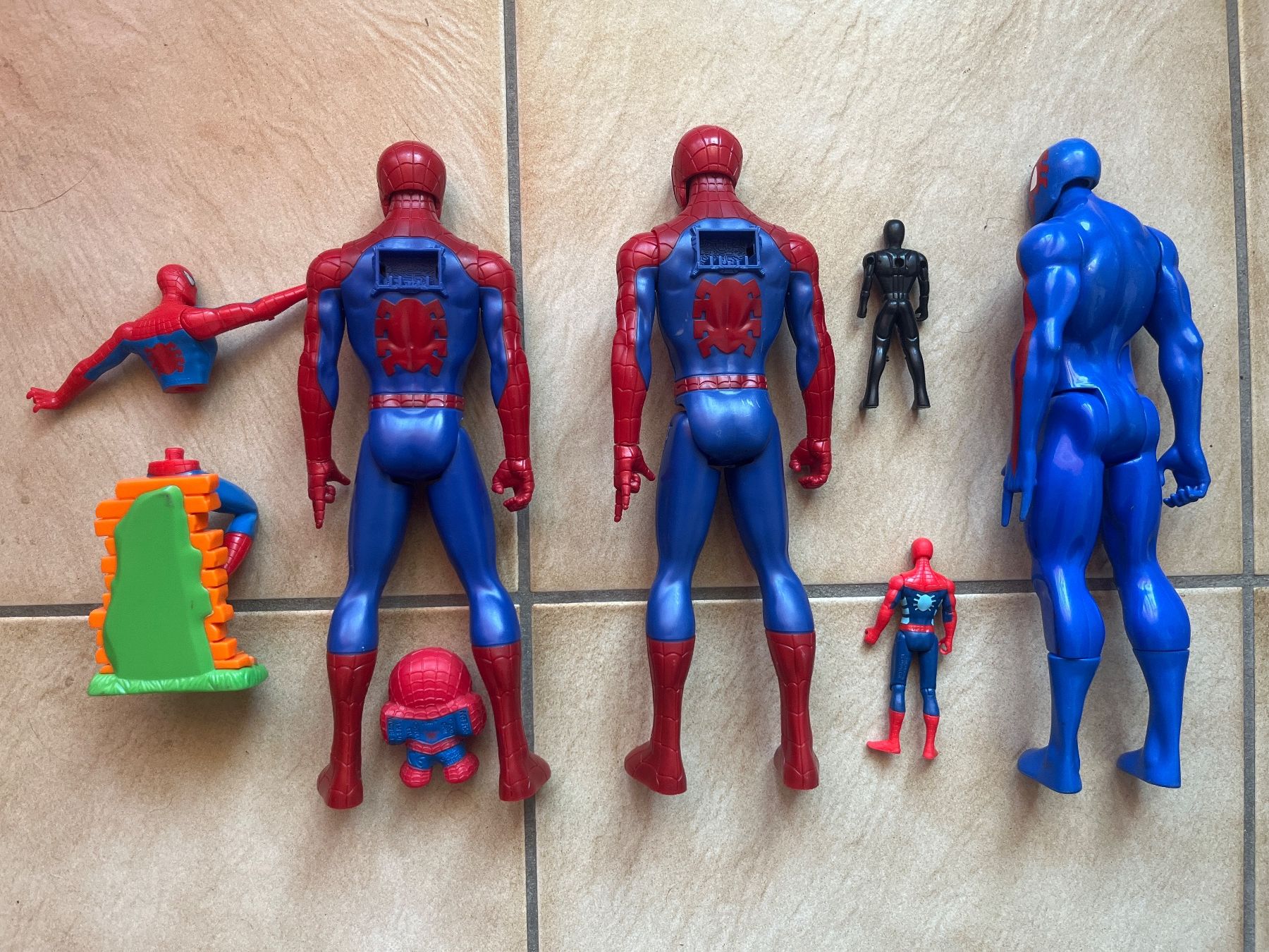 Hasbro Giocattoli: Lot de jouets, figurines Spiderman HASBRO – Usato da Vernayaz venduto da Darkfrost 1