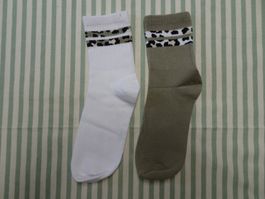 1 Paar NEUE Socken zweifarbig für Gr. 35-38 - 260815