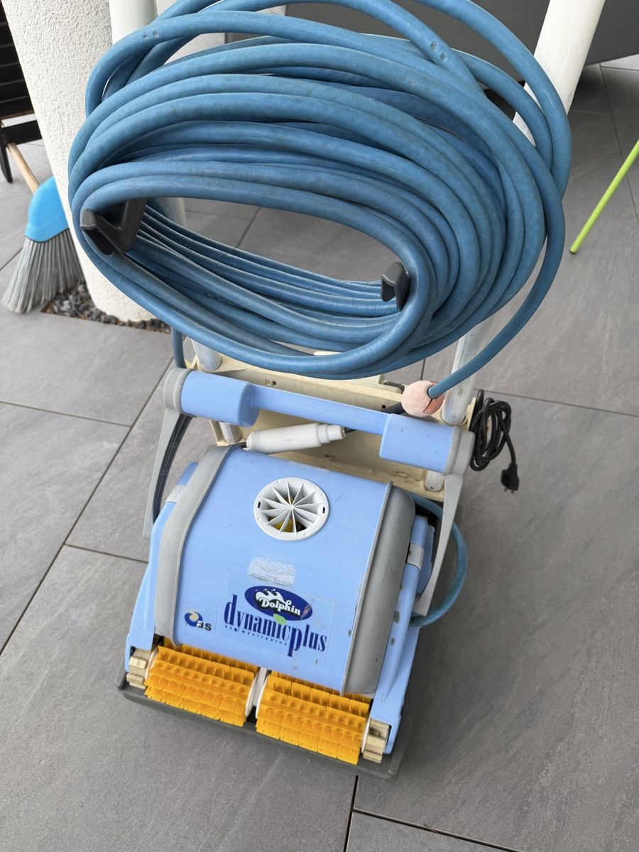 Dolphin Accessoires de piscine: Dolphin Plus Pool-Roboter – D'occasion à Grenchen par Ps04