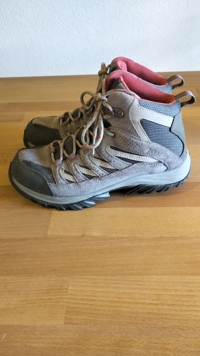Scarpe da donna: Wanderschuhe Colombia – Usato da Eggiwil venduto da Loego 1