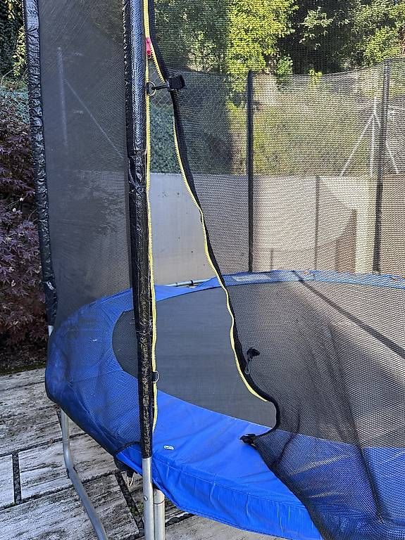 Trampolini: Trampolino Hudora diam. 2.20 m – Usato da Lugano venduto da armyale 1