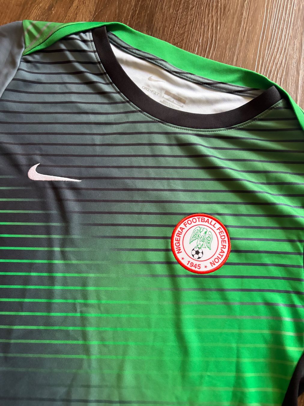 Leibchen & Hosen: Nigeria Trikot Gr. L – Neu (gemäss Beschreibung) aus Muttenz von bargain_hunter 1