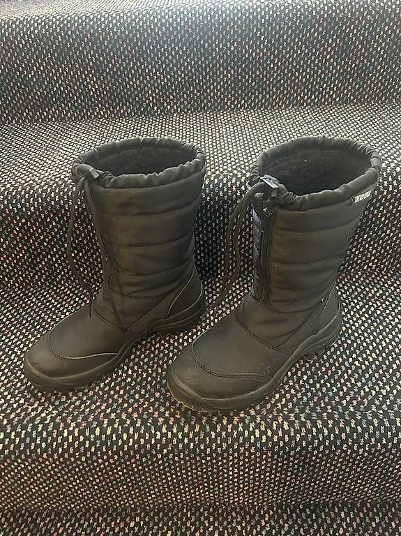 Scarpe da donna: Schneeschuhe / Winterschuhe – Usato da Zürich venduto da yan_r7k6