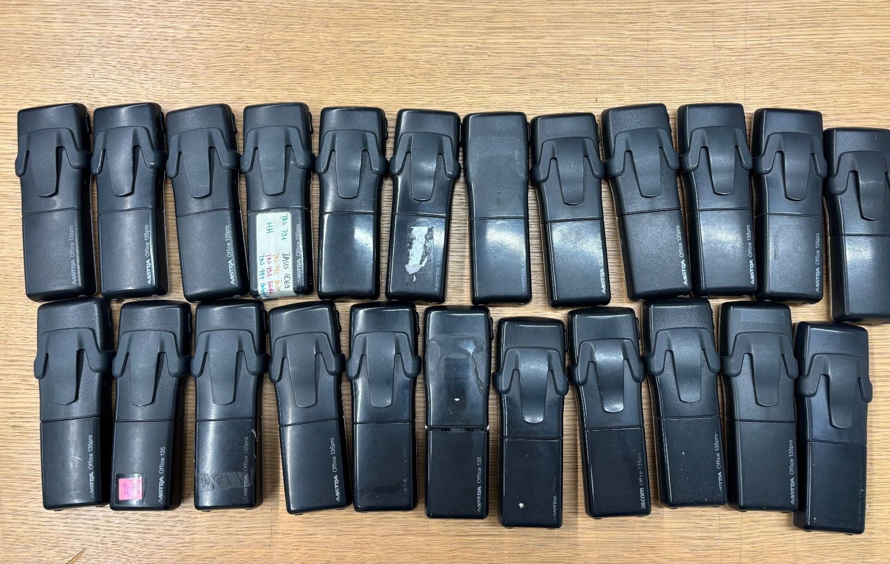 Aastra Telefoni: Aastra 135 & 135pro Dect Handys total 31 Stk. ohne Akku – Difettoso da Dielsdorf venduto da Duc_74 1
