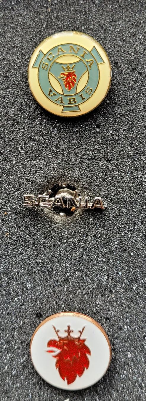 Scania Plaketten & Abzeichen: SCANIA Pin Sammlung – Neu und originalverpackt aus Fisibach von  7