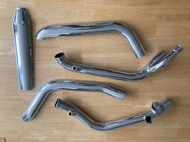 Harley-Davidson Auspuffanlagen: Harley Davidson Softail Jg. 2006 Custom Chrom Auspuffteile – Gebraucht aus Affoltern am Albis von premiumparts 2