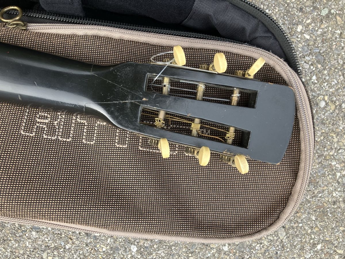 Instruments de musique: Antike Gitarre – D'occasion à Düdingen par Kalalua 2