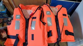 Zwei Schwimmwesten für Körpergewicht 40-50 kg