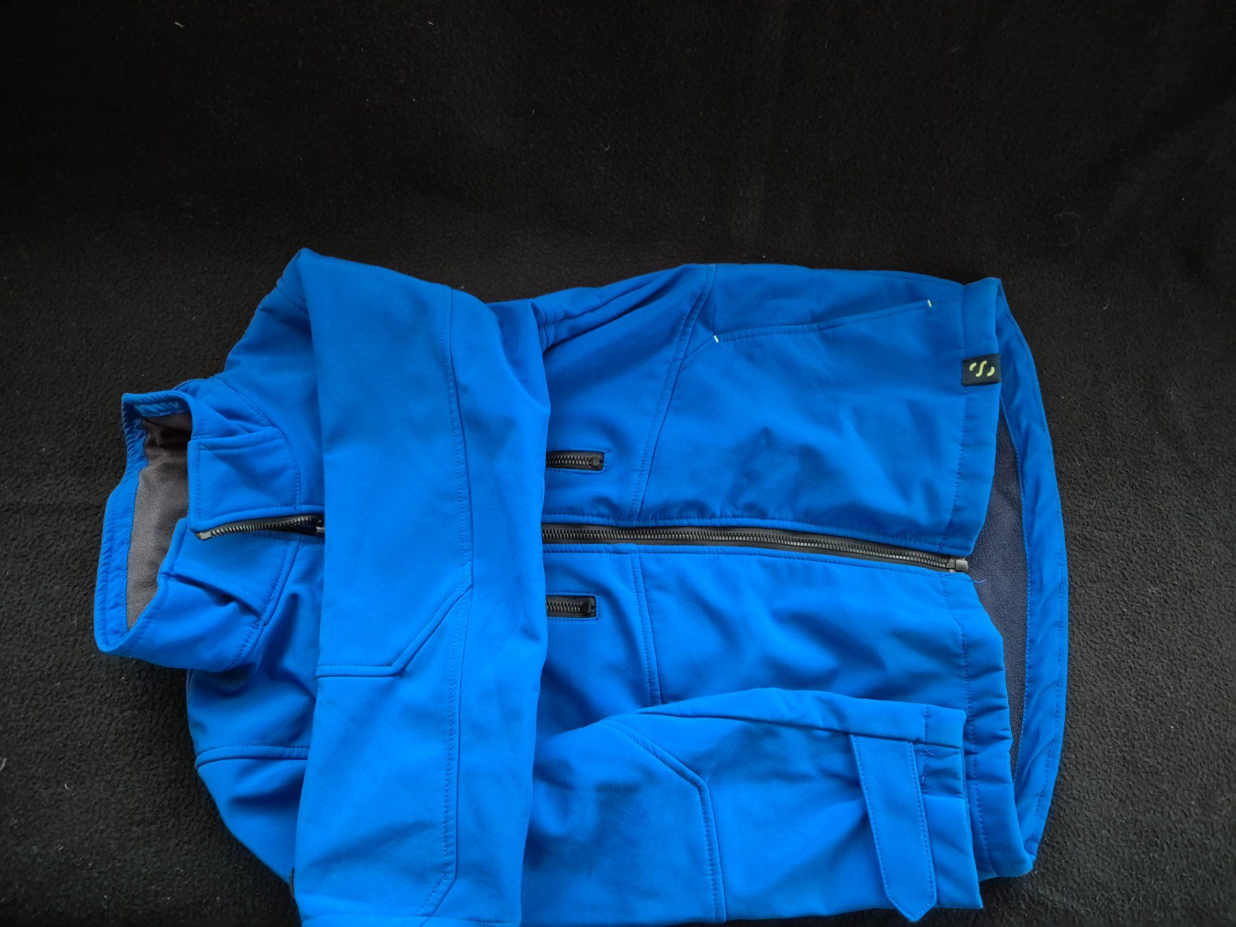 H&M Giacche & Cappotti: Blaue Softshelljacke – Usato da Winterthur venduto da Butzel 1
